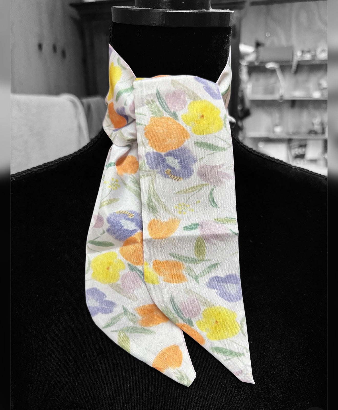 A8944 - White Satin Thin Neck Tie