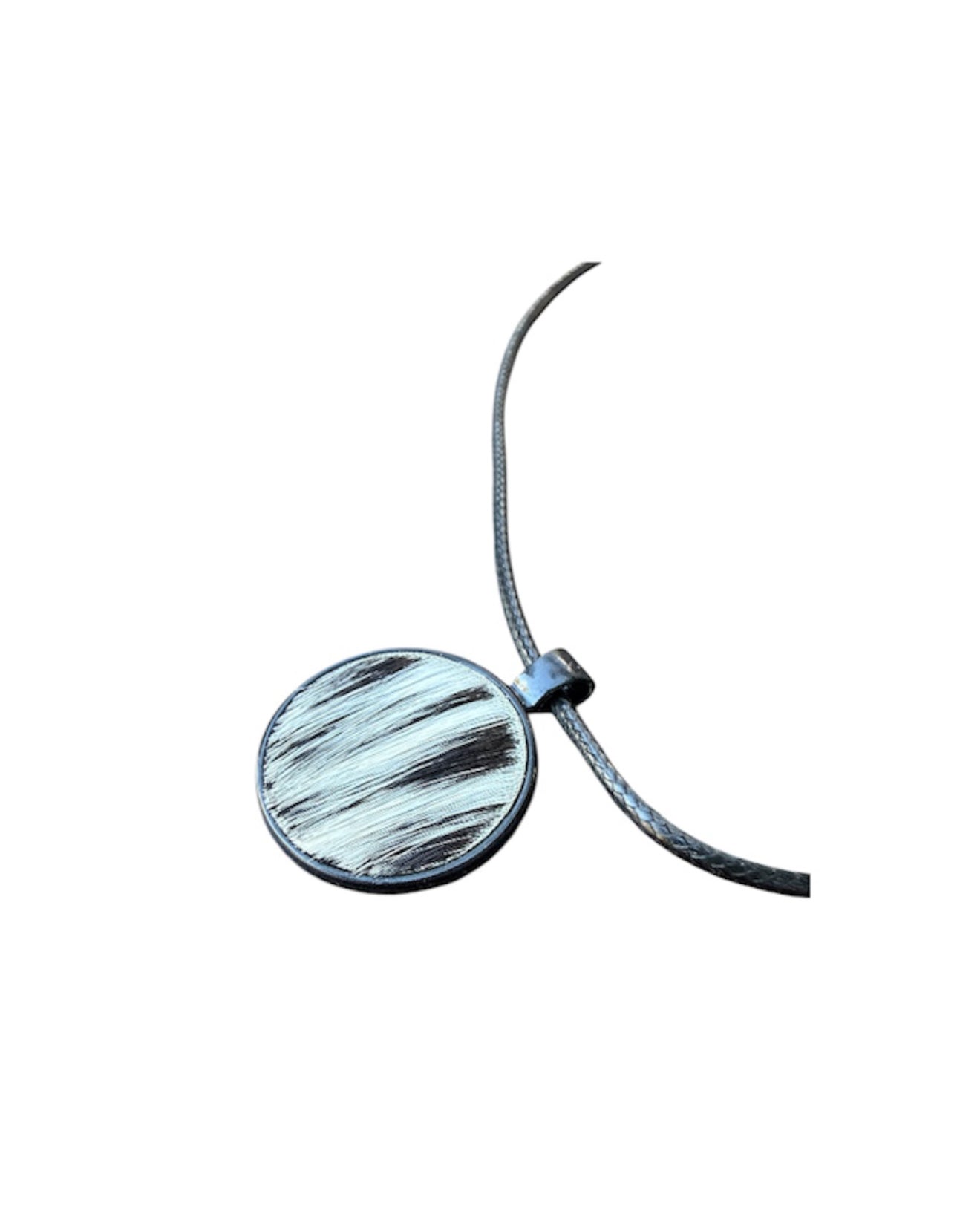 J6911 - 100% Cowhide Pendant Necklace