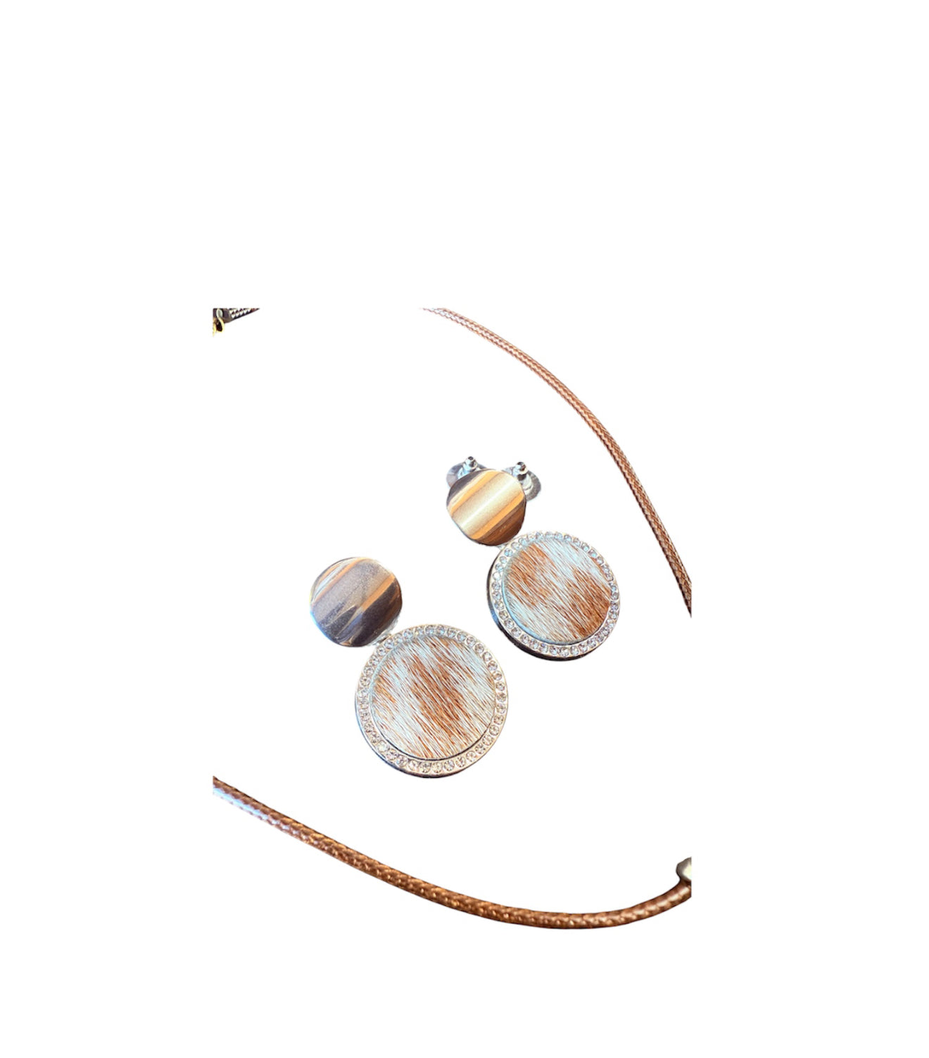 J6929 - 100% Cowhide Necklace & Earrings Set