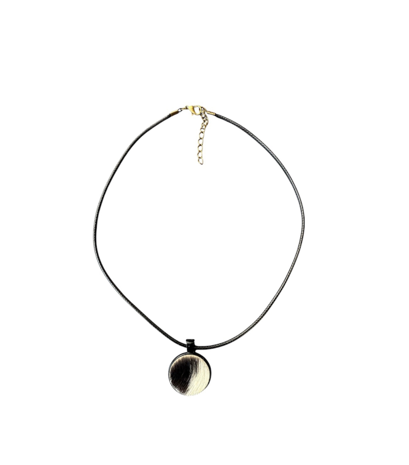 J6910 - 100% Cowhide Pendant Necklace