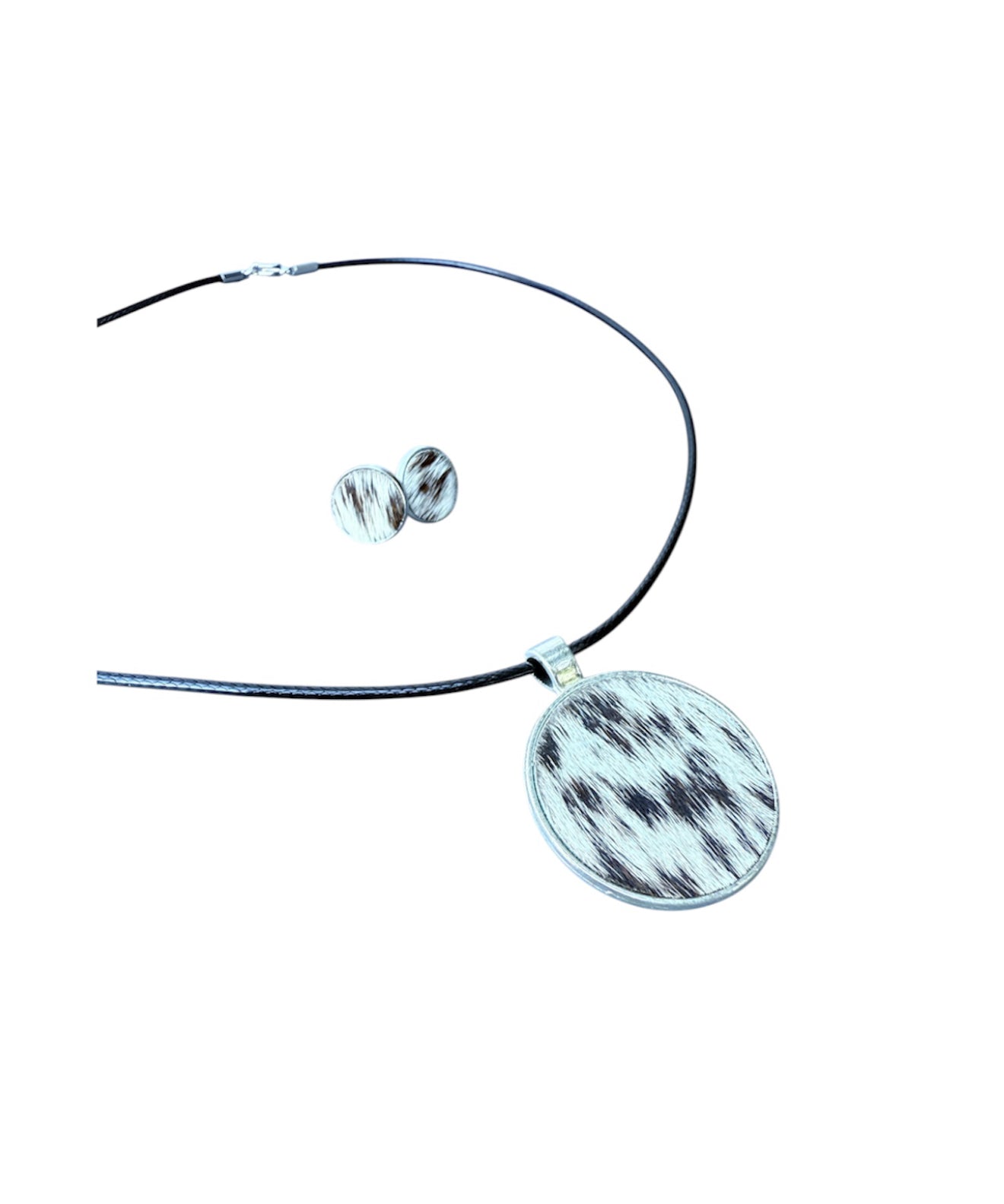 J7031 - 100% Cowhide Necklace & Earrings Set