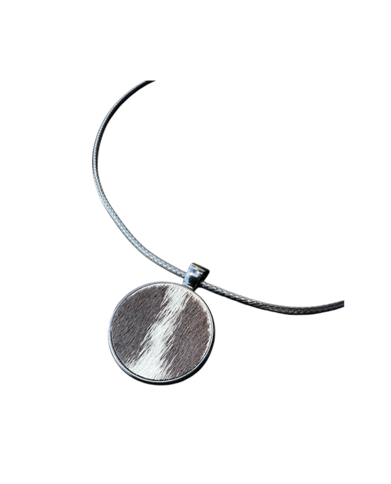 J6909 - 100% Cowhide Pendant Necklace