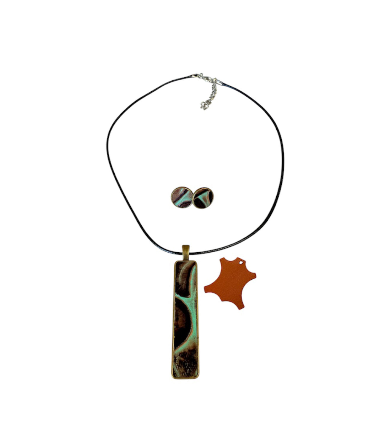 J6921 - 100% Leather Necklace & Earrings Set