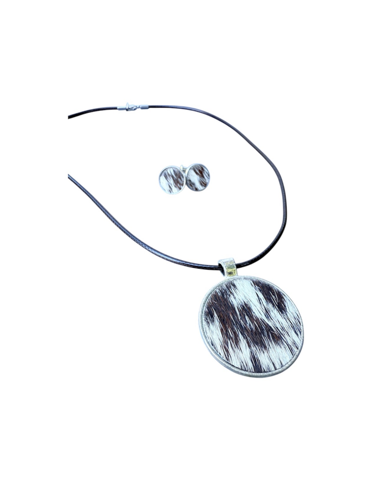 J7030 - 100% Cowhide Necklace & Earrings Set