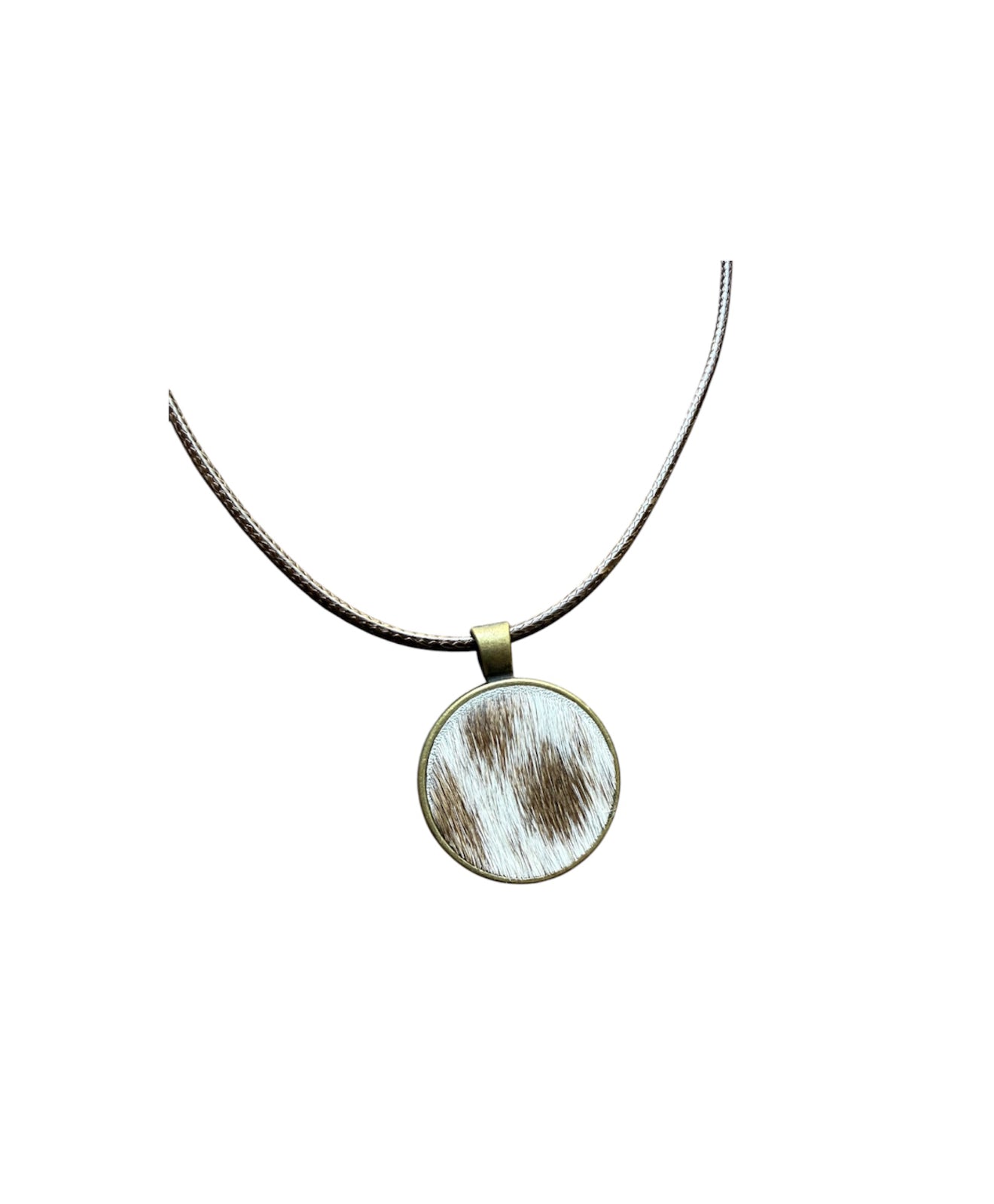 J7098 - 100% Cowhide Pendant Necklace