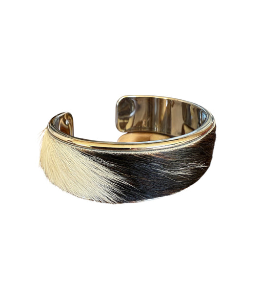 J6867 - 3/4 Bangle w Cowhide Bezel - Rawhide Western Wear 