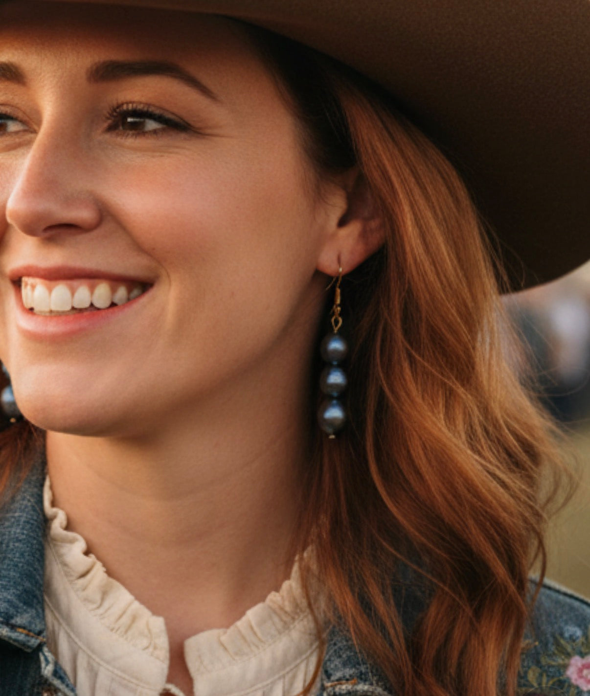 J7108 - 3 Real Pearls Dangle Earring - Rawhide Western Wear 
