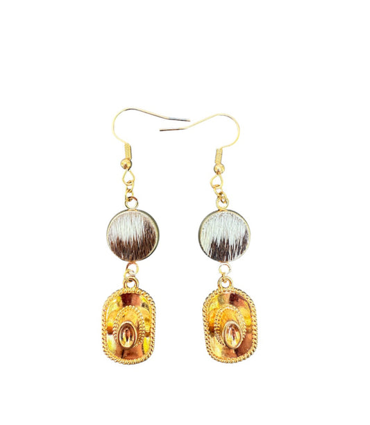 J7047 - Hide Gold Coloured Fishhook Earrings