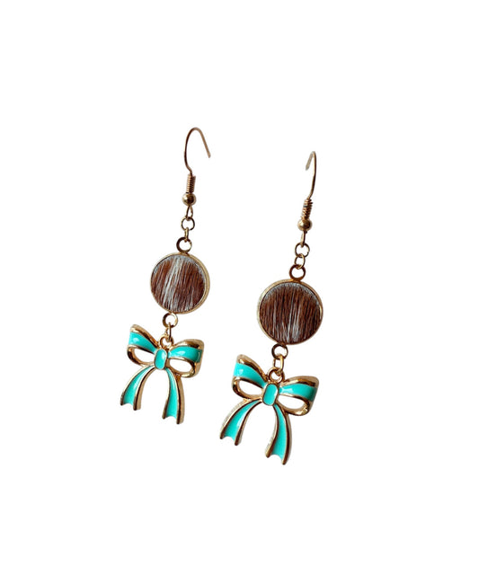 J7087B - Hide Gold Coloured Fishhook Earrings - Rawhide Western Wear 