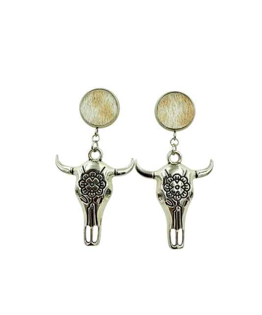 J6579D  - 12mm Stainless Steel Stud Hide w Skull Dangle