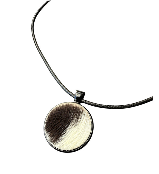 J6910 - 100% Cowhide Pendant Necklace