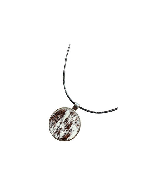 J7086 - 100% Cowhide Pendant Necklace