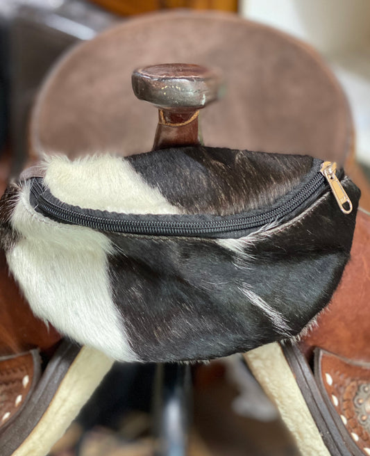 178187h - Hair on Cowhide Saddle Pouch