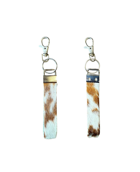 A8902A - Small Cowhide Wrist Strap Keychain