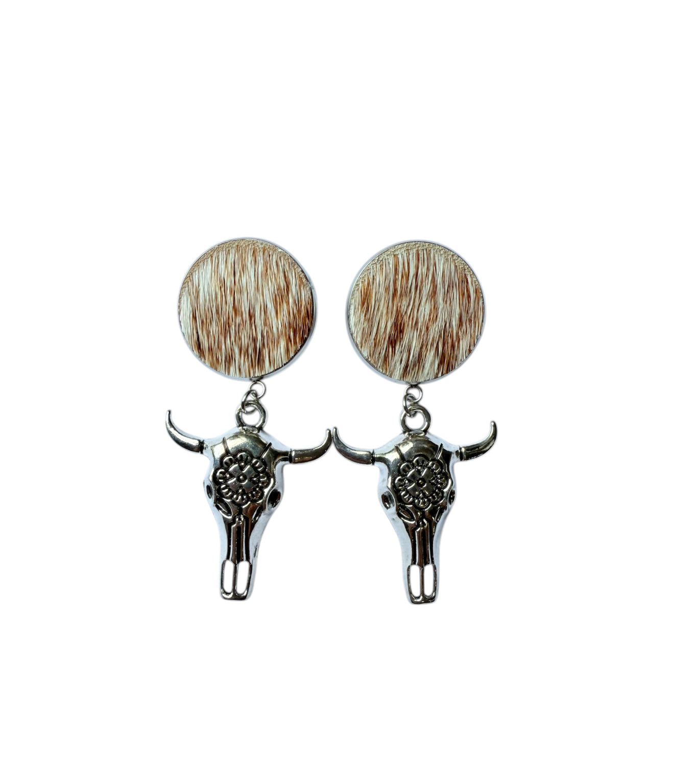 J6579E - 20mm Stud Hide w Skull Earrings