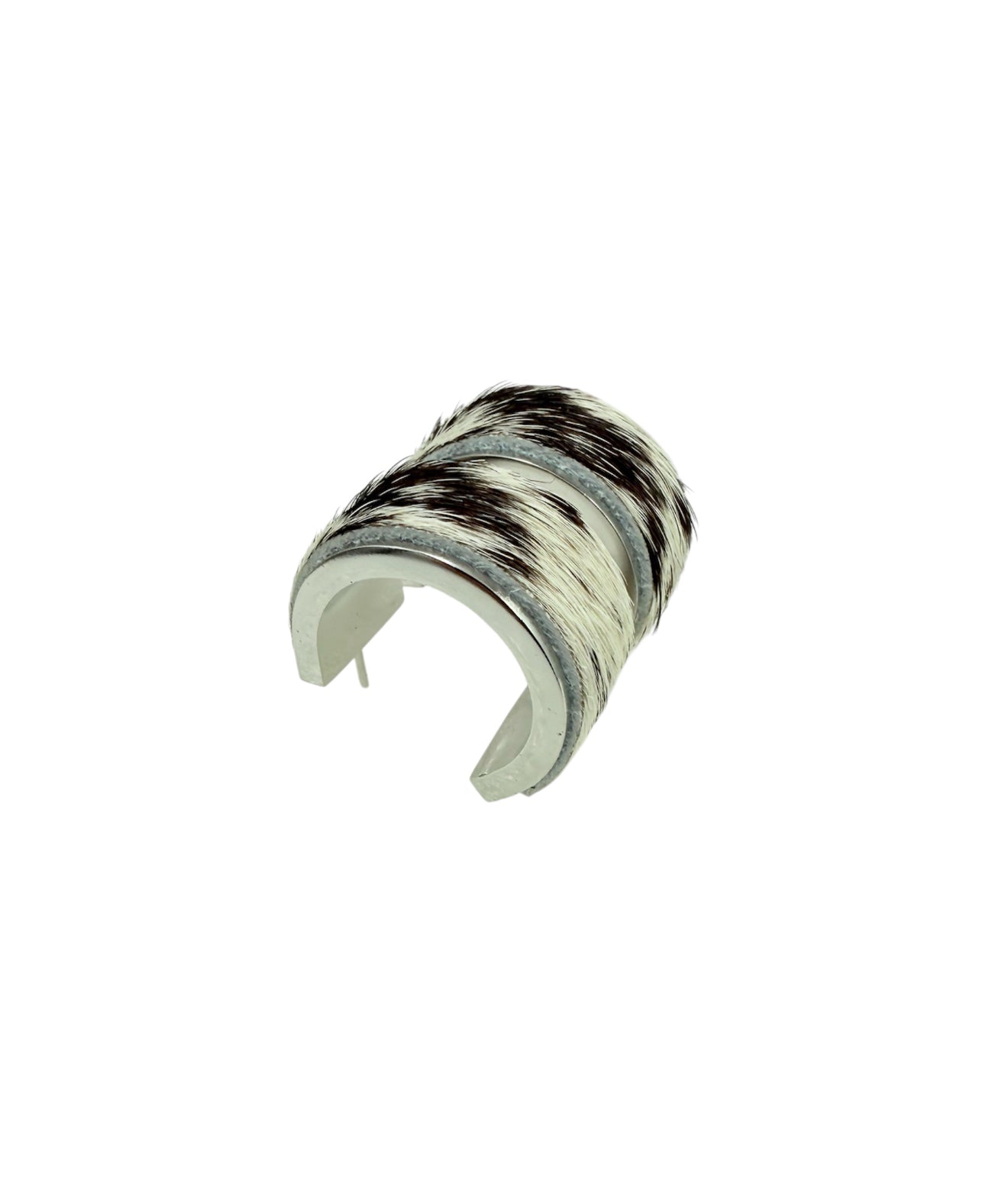 J7048A - C Shape Hide Stud Earrings - Rawhide Western Wear 
