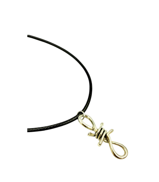 J7096A - Real Leather Necklace w Barb Pendant