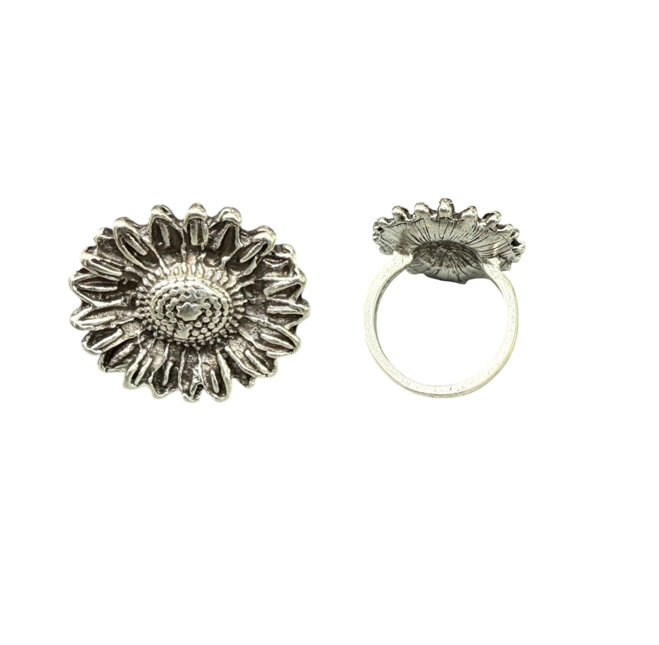 J7143 - Concho Style Western Design Ring