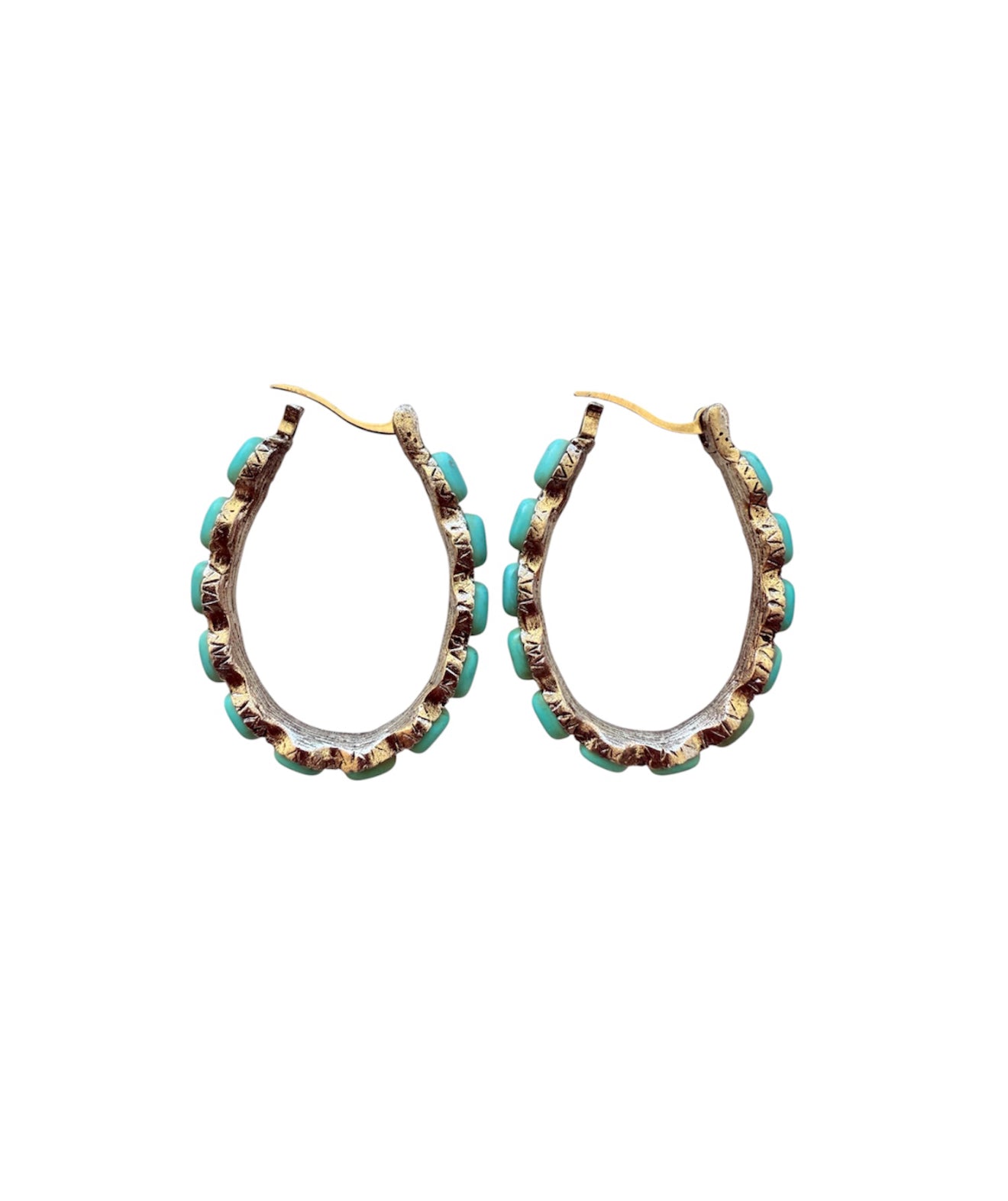 J7081A - Oval Shape Turquoise Dangle Earrings