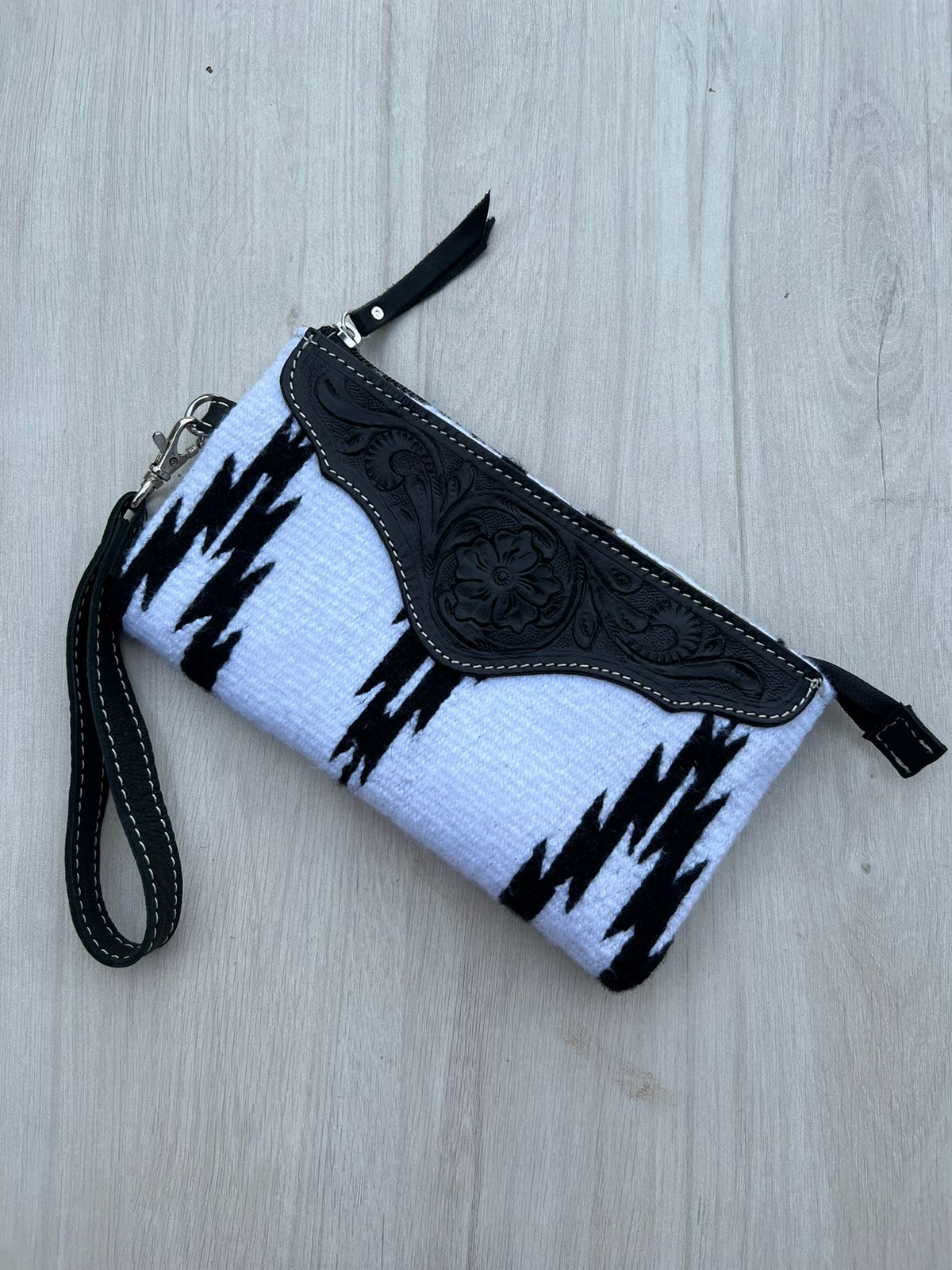 A8211 - B&W Saddle Blanket Clutch with Tooled Leather