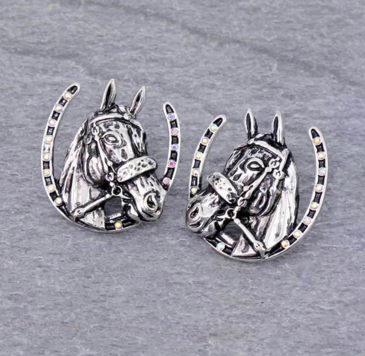 J6510 - 1.25" Western Horse Stud Earrings