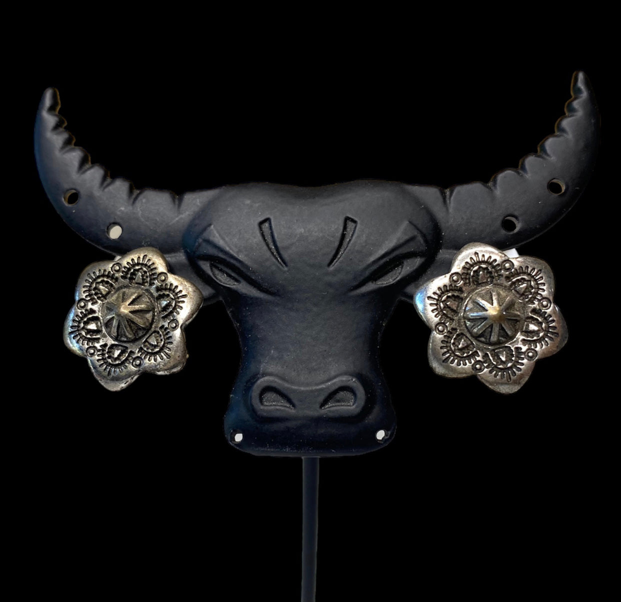 J6257 - Western Flower Stud Earrings