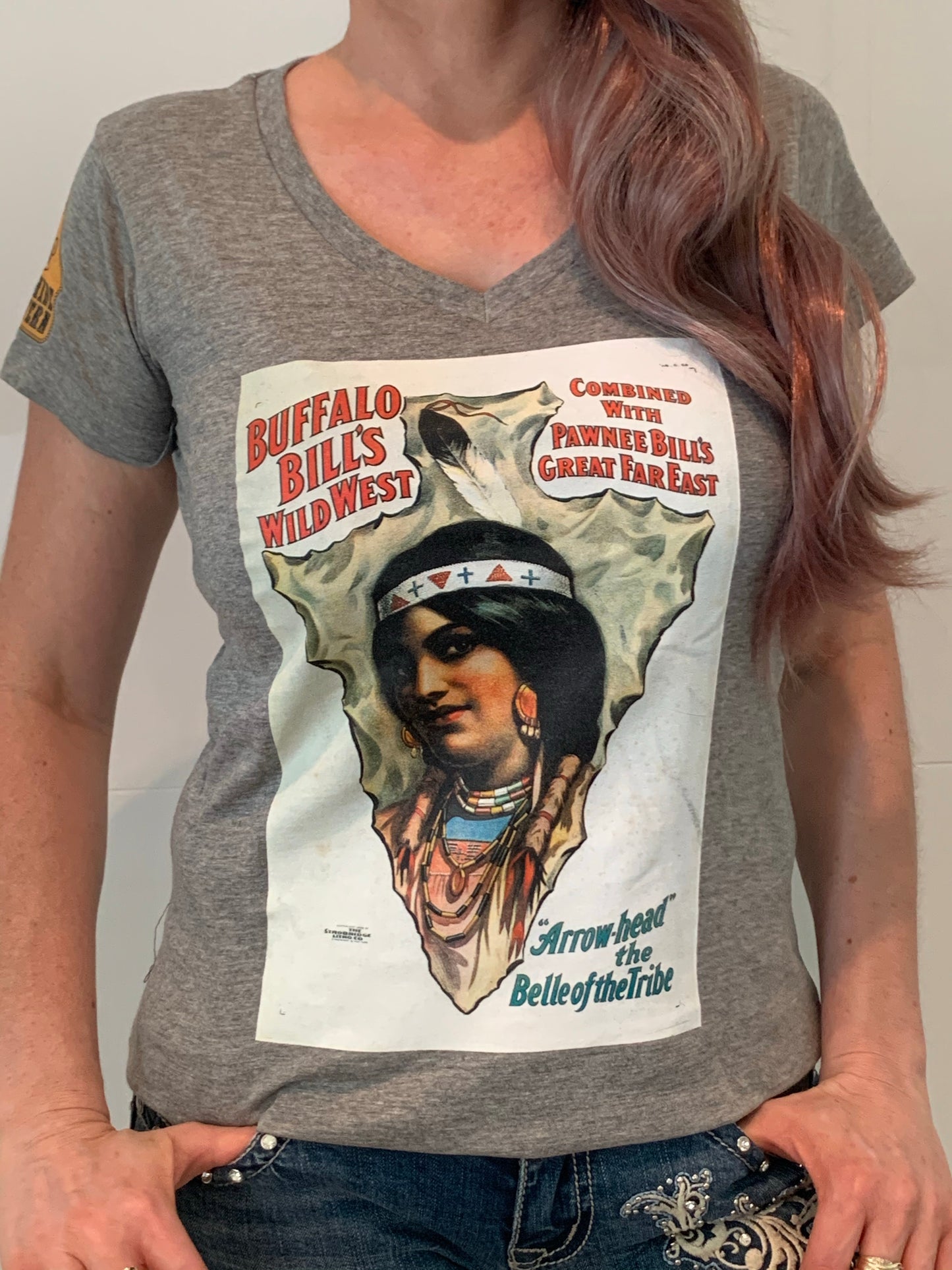 P4037  - Arrow Head Indian Ladies Grey V Neck T - Rawhide Western Wear 