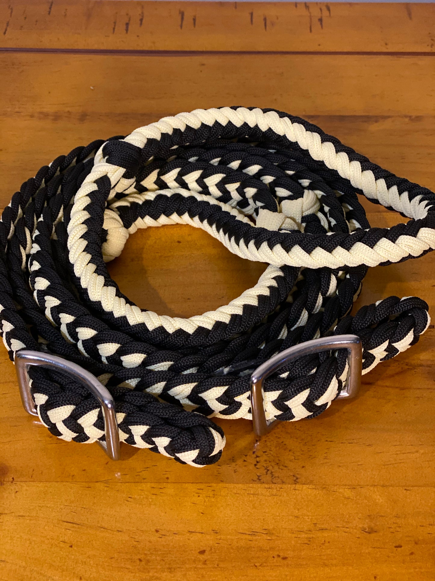 T5300  - Two Colour Braided Barrel Reins with Knots