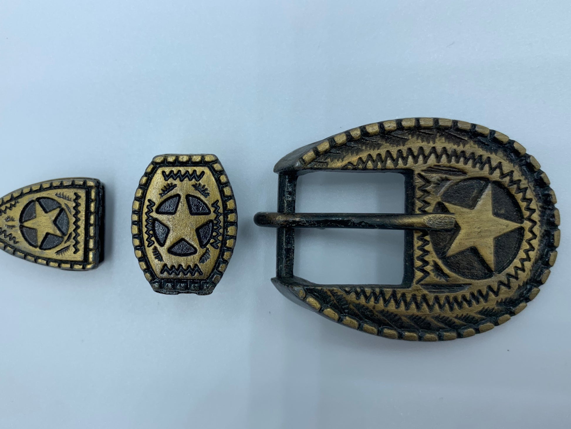 A7243 - Star Buckle, Keeper & Tip - Rawhide Western Wear 