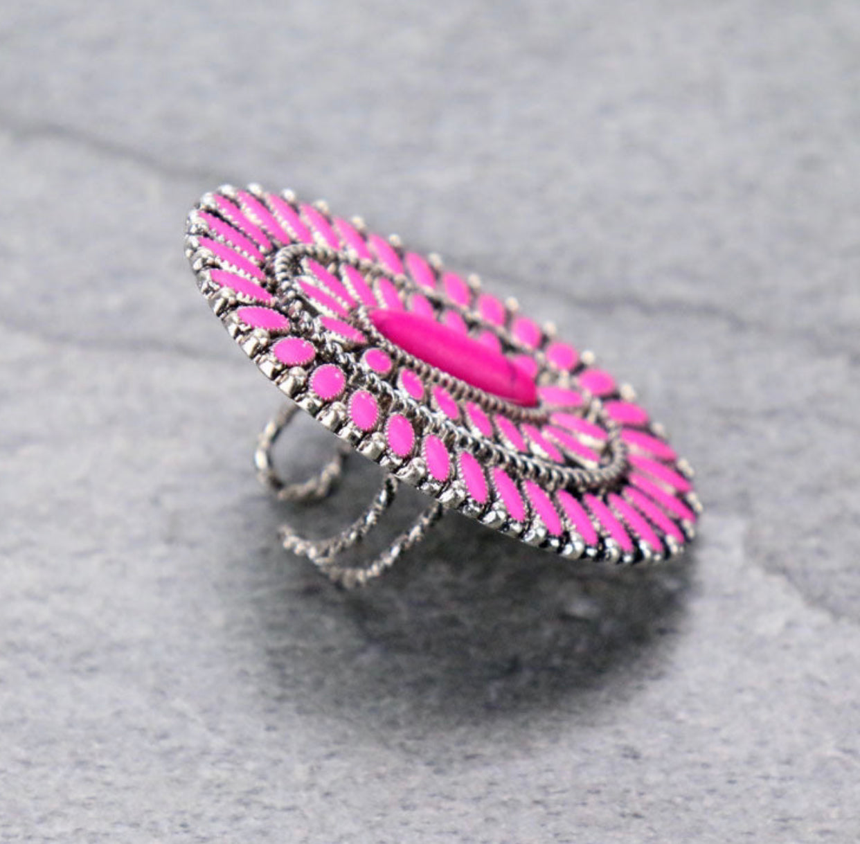 J6476 - Concho Cluster with Oval Stone Adjustable Ring