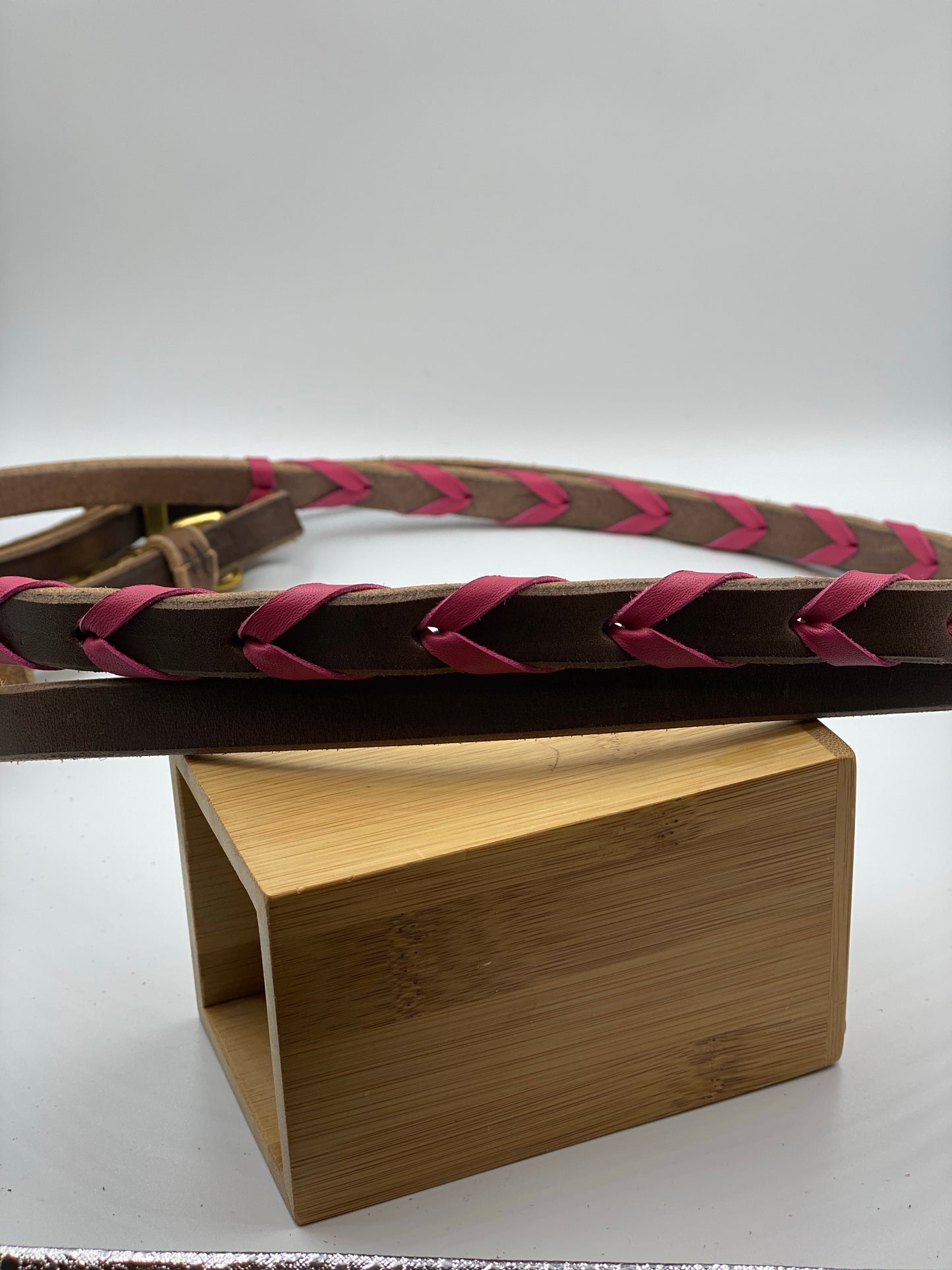 T5020HP  - Hot Pink Aust Made Laced Barrel Reins