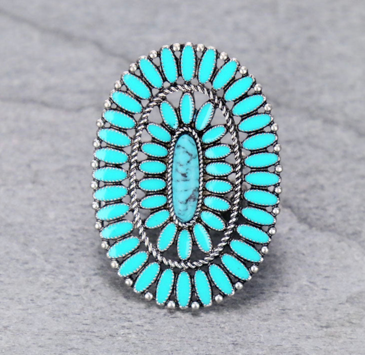 J6476 - Concho Cluster with Oval Stone Adjustable Ring