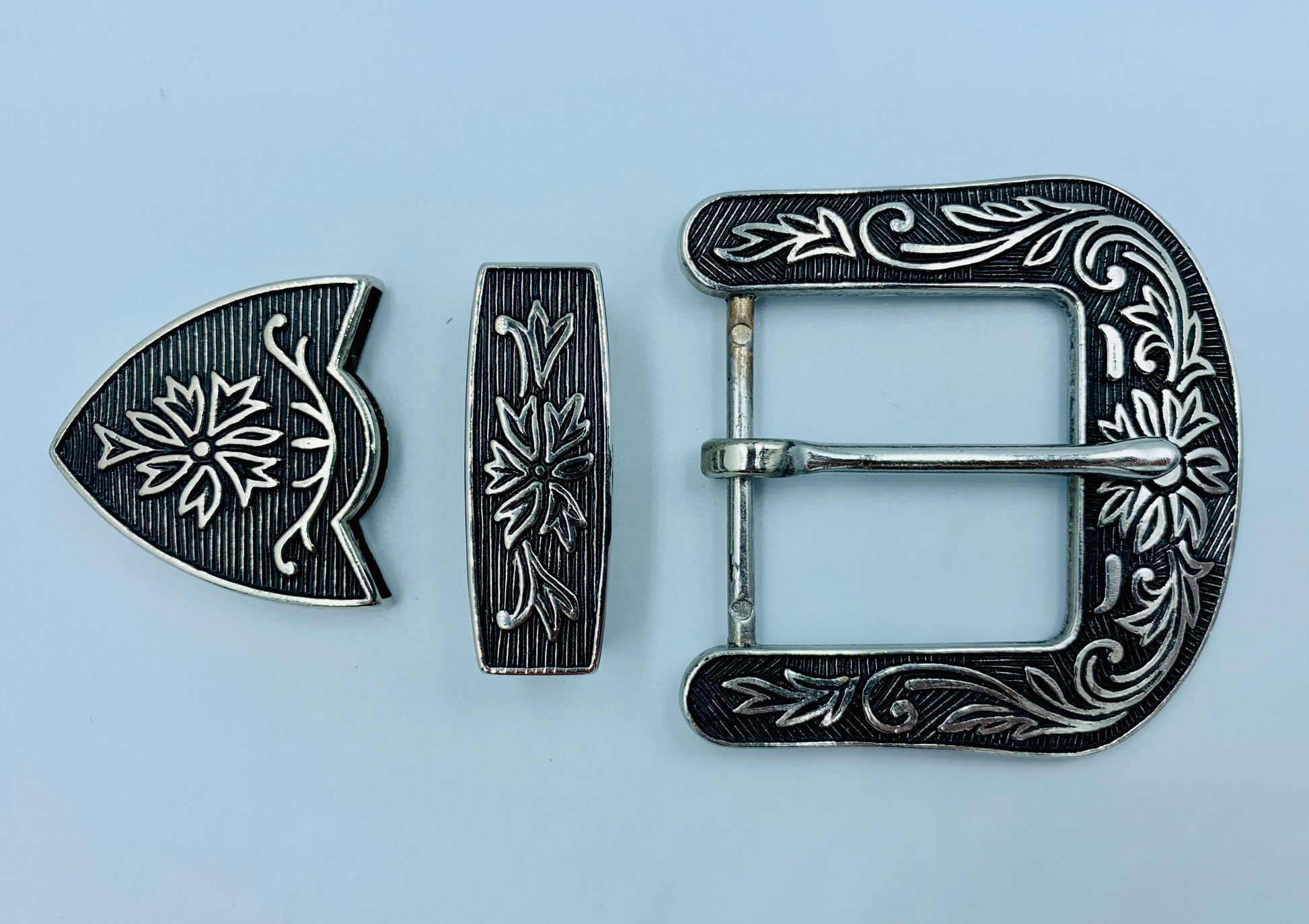 A7246 - Antique Floral Buckle Set - Rawhide Western Wear 
